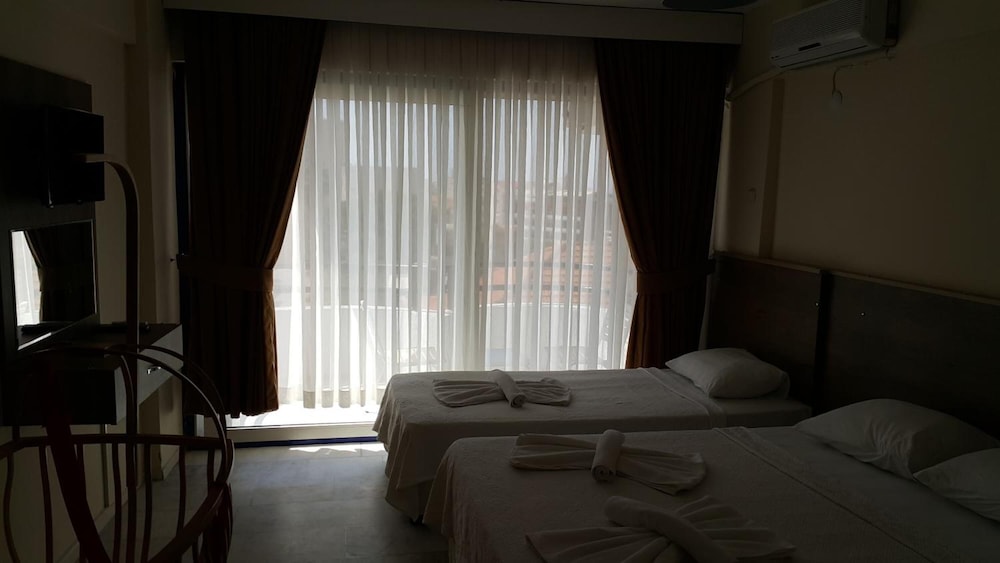 Ozgun Apart Otel Kusadasi 12/29