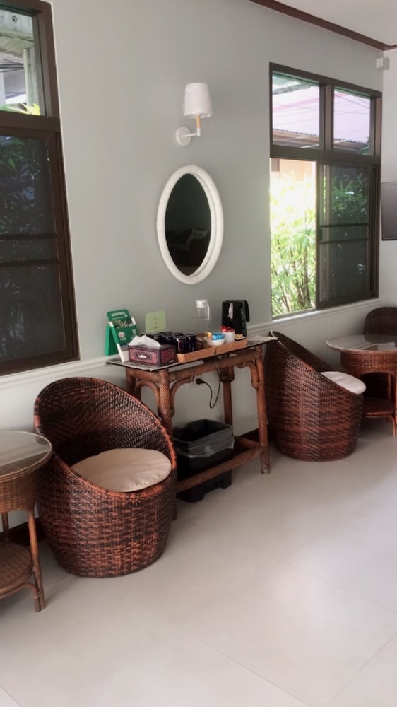 Baan Busarin Hotel 4/46