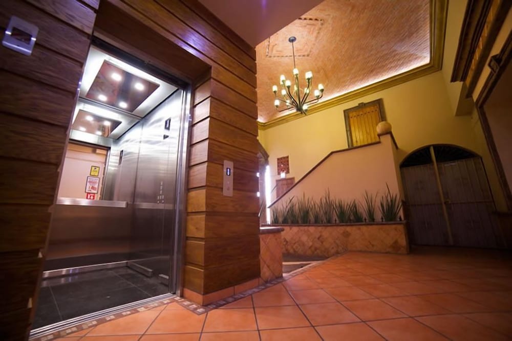 Hotel Hacienda Del Sol 22/43
