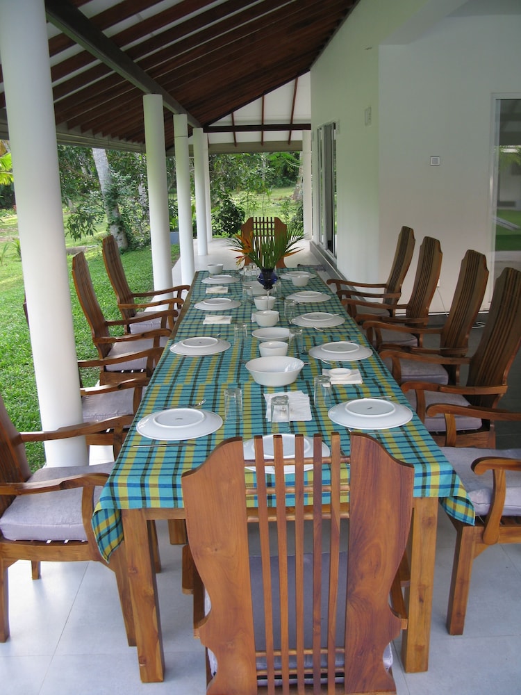 Anuhas Airport Villas 18/44