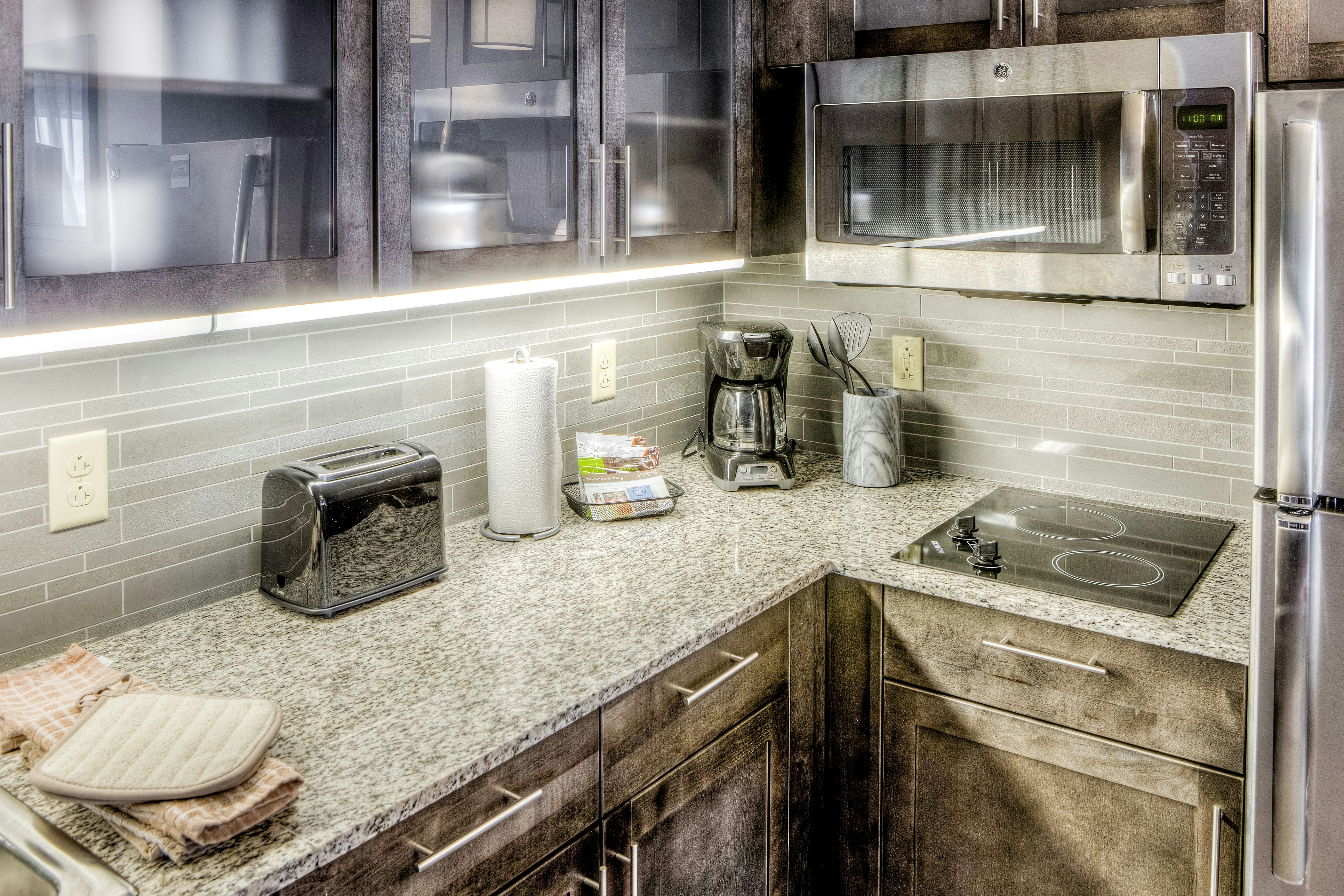 STAYBRIDGE SUITES UNIVERSITY AREA OSU 74/74