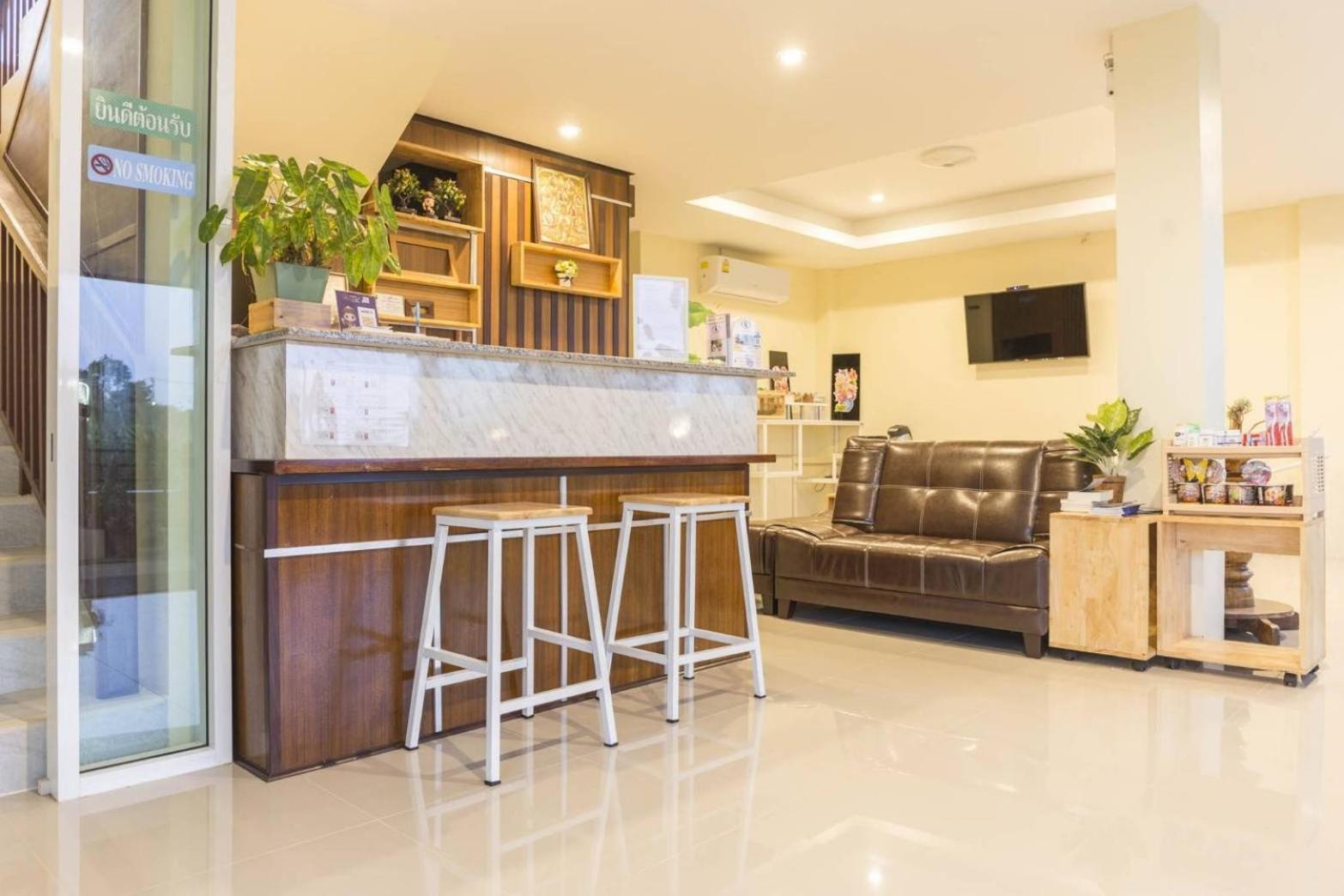Yaibua Hotel 6/15