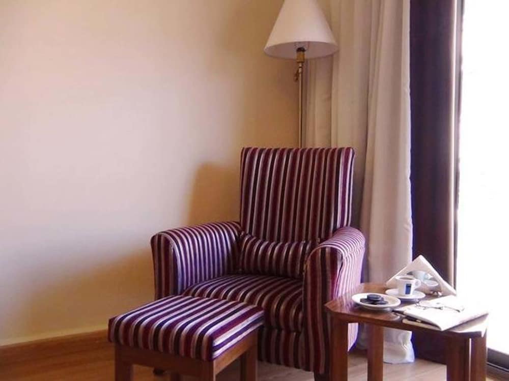 Orient Prince Hotel 41/55