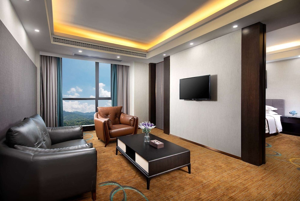 Ramada by Wyndham Zhangjiajie 37/50
