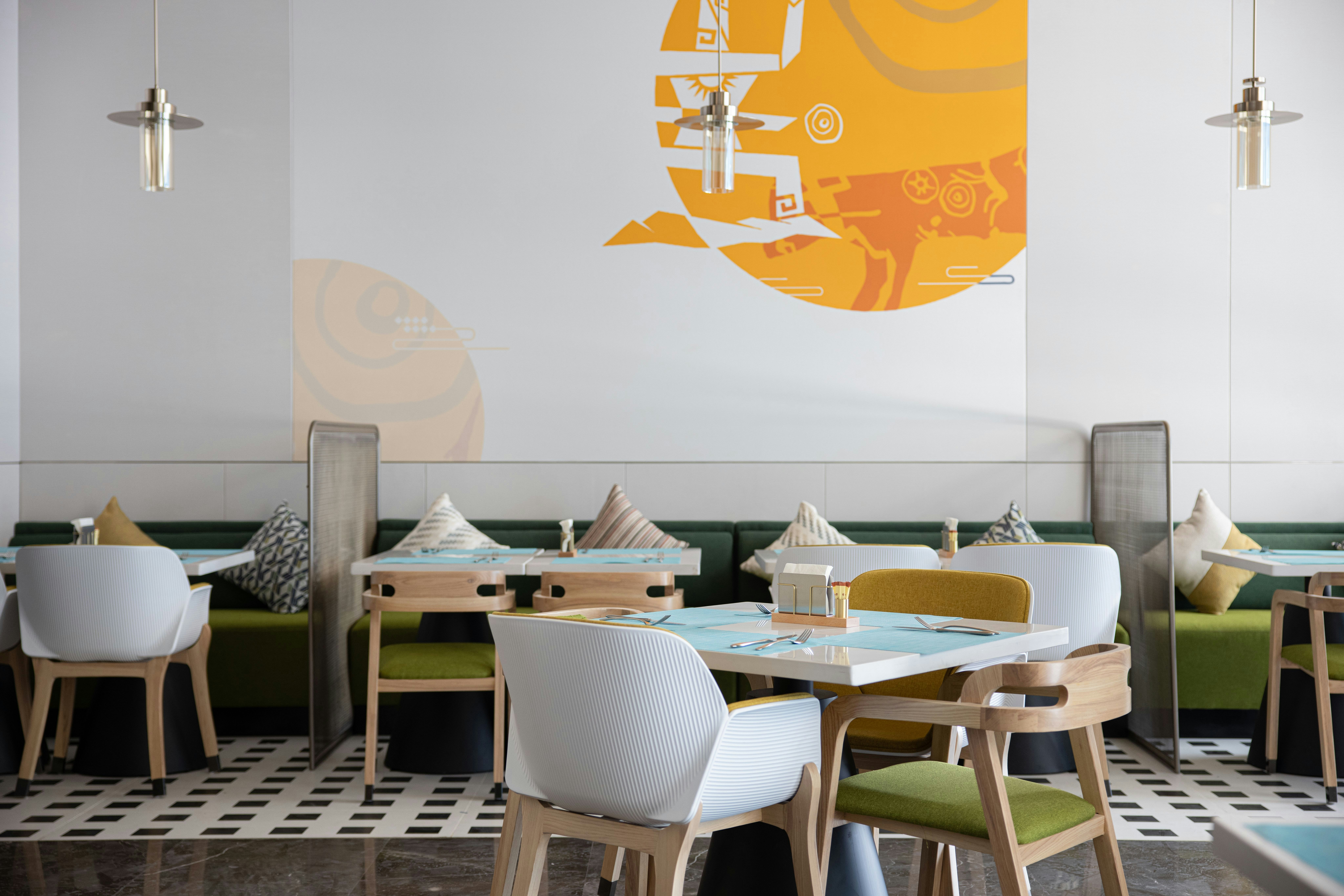 HOME2 SUITES BY HILTON Naning 37/43
