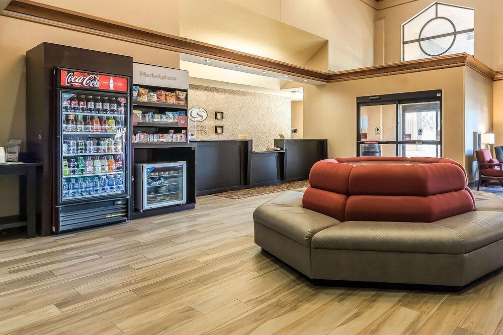 Comfort Suites St Charles-St Louis 26/38