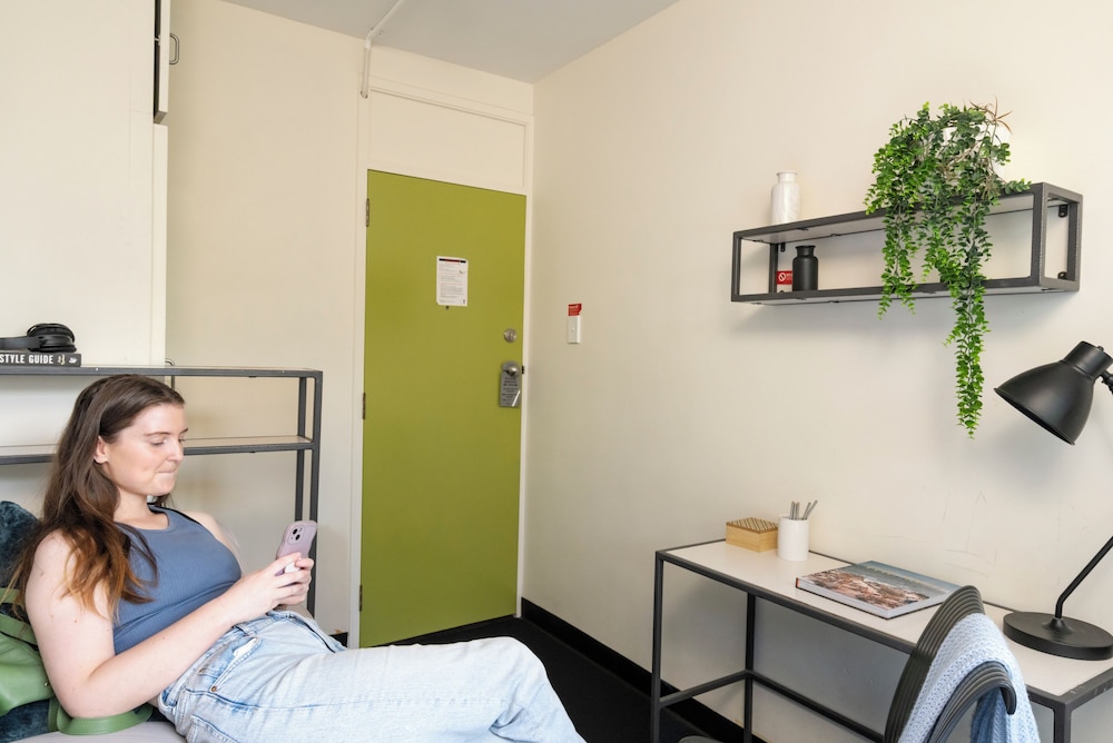 YMCA Hostel 30/68