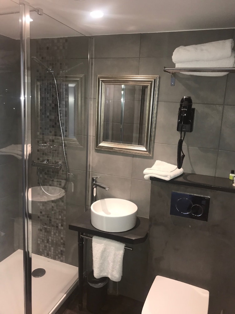 HOTEL DE PARIS MONTMARTRE 27/29