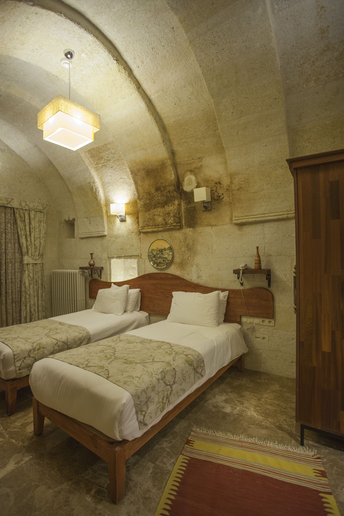 2 BEDROOMS, FAMILY SUITE