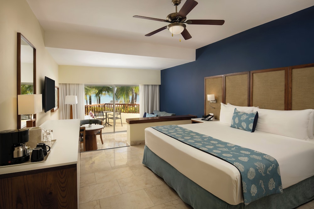 Junior Suite Premium Ocean Front View