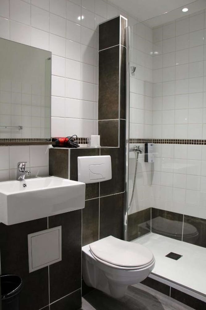 Hotel Kyriad Vichy 49/50