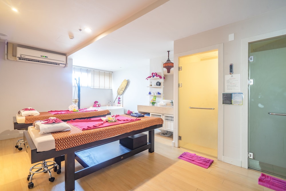 Ramada By Wyndham Phuket Deevana 34/70
