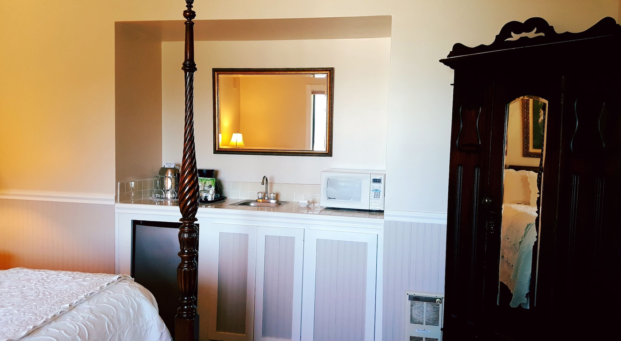 Victorian, Suite, King Bed, Ocean View, Balcony، Wharf Master's Inn 4/5