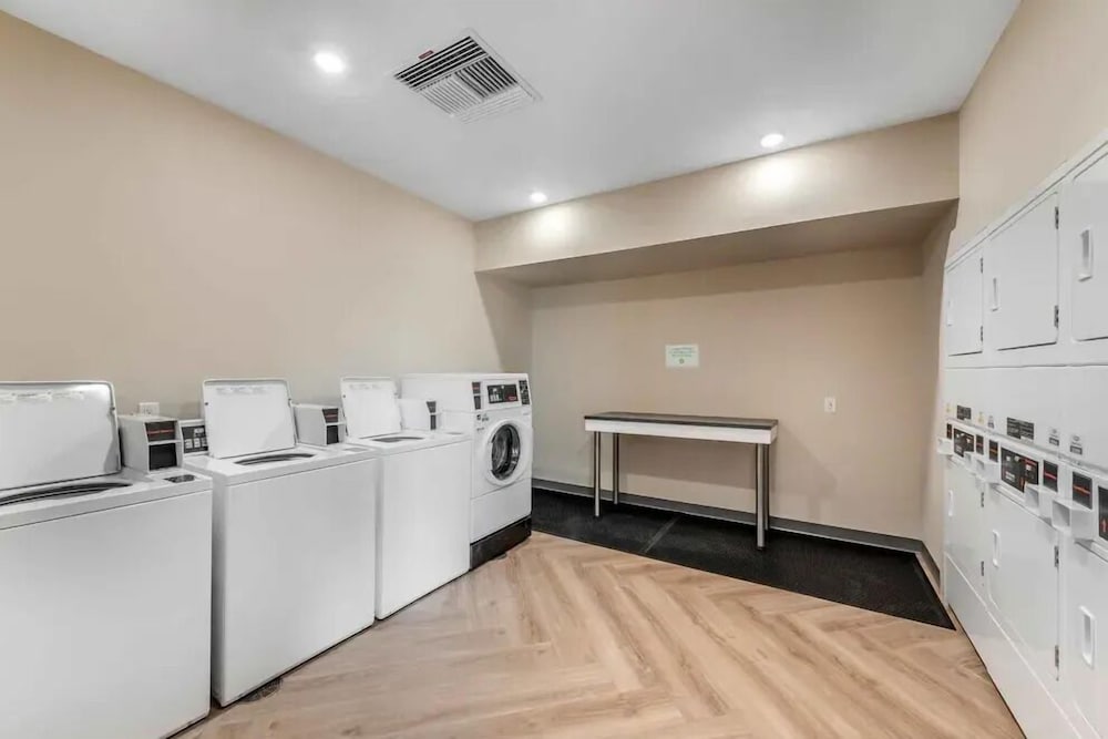 Extended Stay America Premier Suites - Colorado Springs - South 7/33