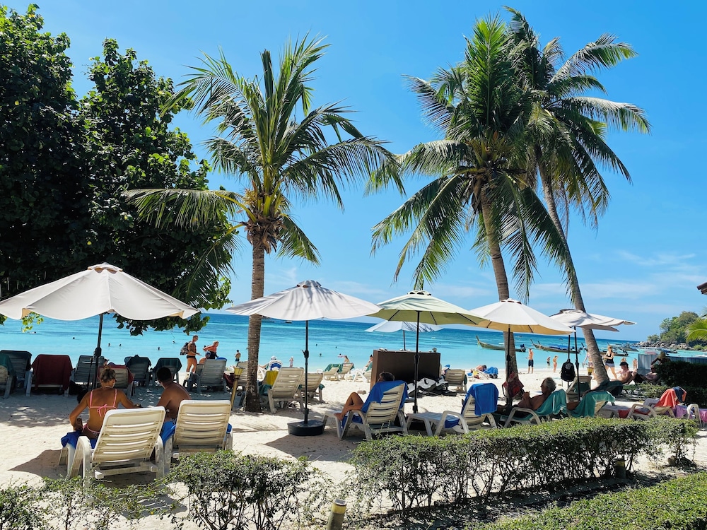 Bella Vista Beach Resort Koh Lipe 63/70