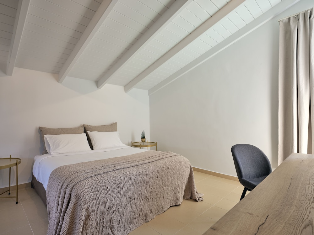 Contessina Hotel 18/94
