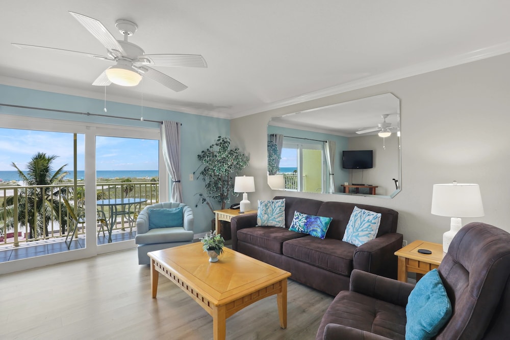 South Beach Condo Hotel 32/50