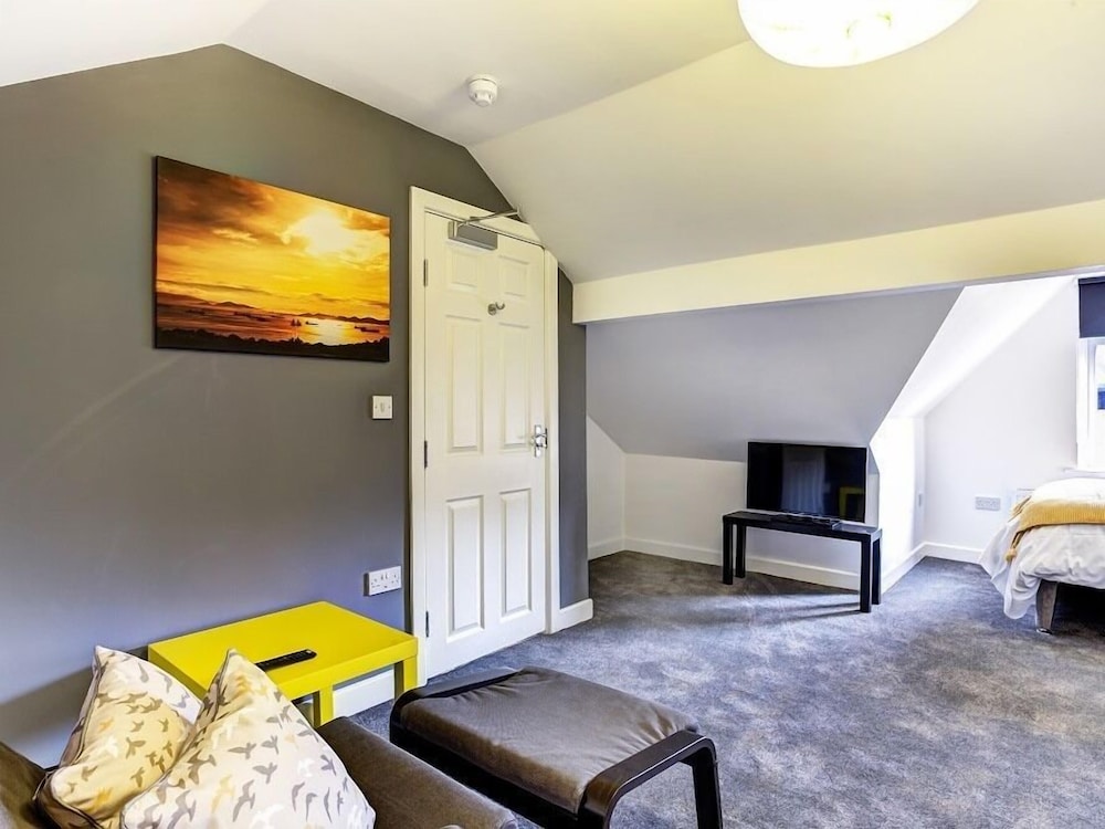 Townhouse Plus @ 166 Edleston Road Crewe 12/17