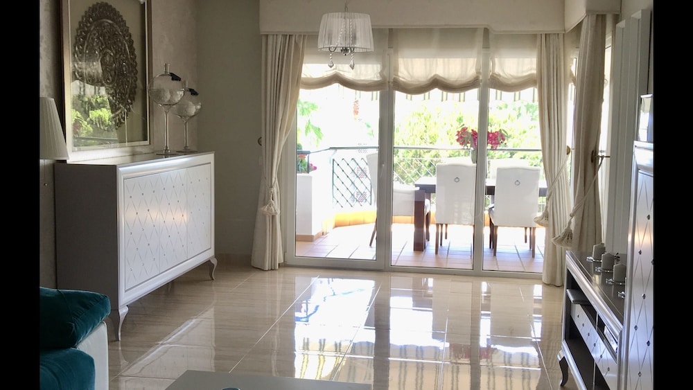 Mi Capricho Beachfront Apartment - Sitio De Calahonda 45/50