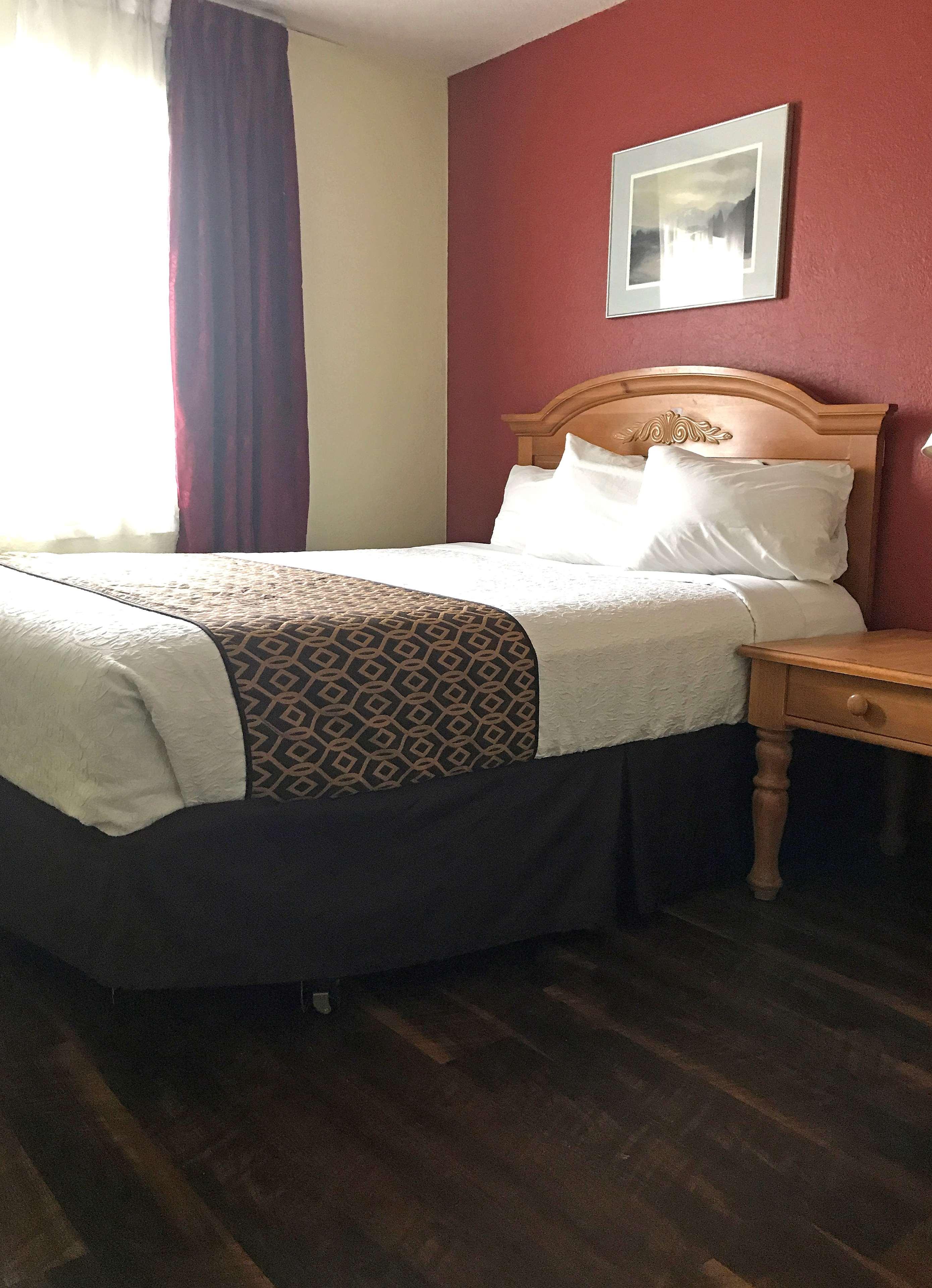 BUSINESS, DELUXE, SUITE, 2 QUEEN BEDS