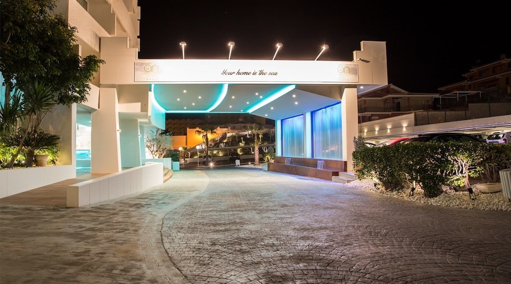 On Hotels Oceanfront Adults Designed 11/50