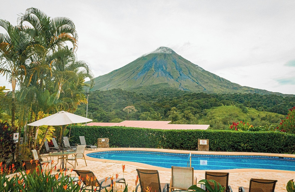 ARENAL KIORO SUITES AND SPA 64/71