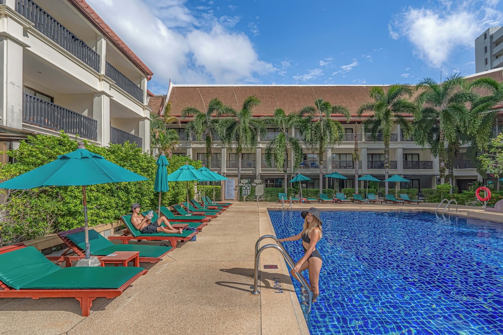 Deevana Patong Resort and Spa 63/68