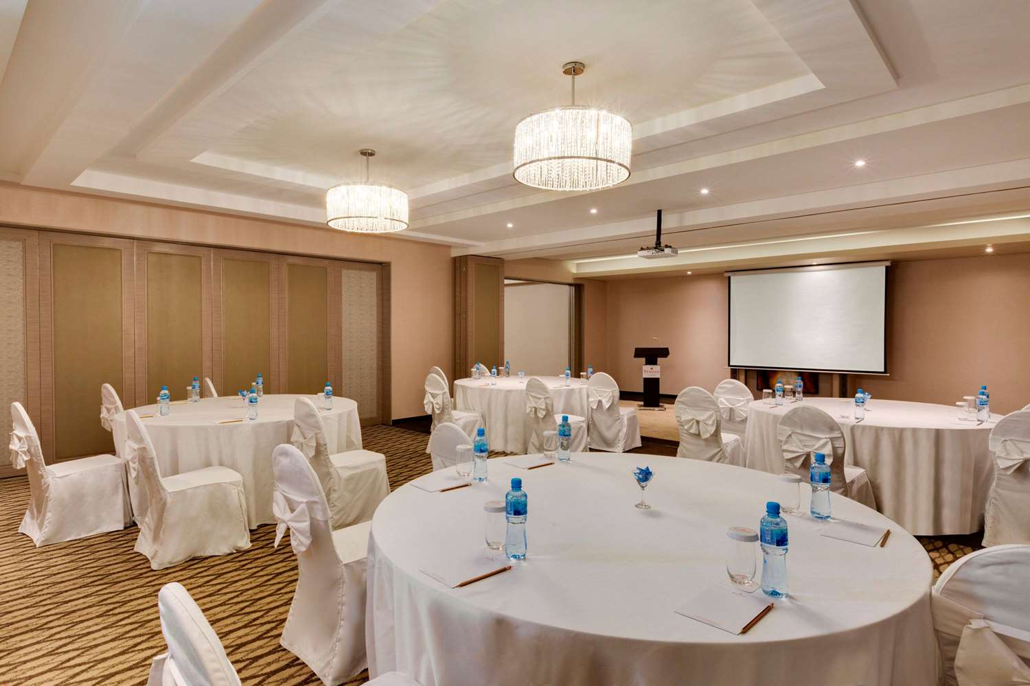 Ramada Hotel & Suites by Wyndham Amwaj Islands Manama 51/61