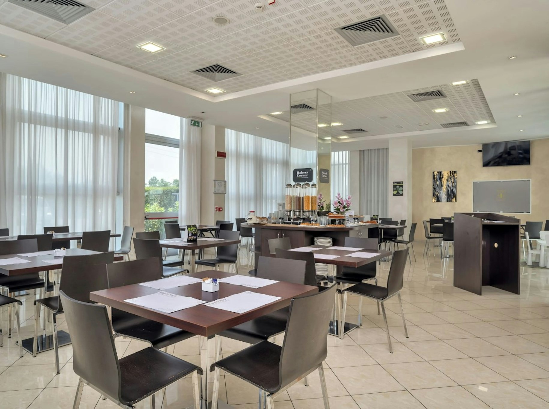 B&B HOTELS Park Hotel Cassano 57/64