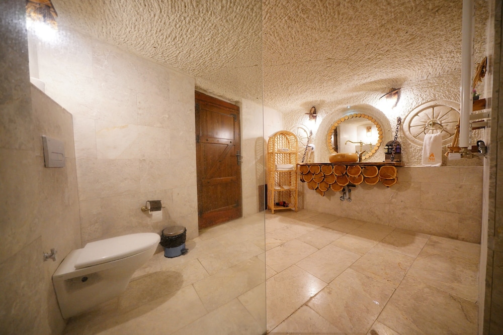 Nar Cave House & Swimming Pool 80/84
