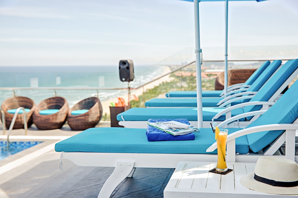 Yarra Ocean Suites Danang 31/58