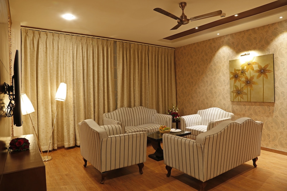 Grand Xenia Ajmer 17/35