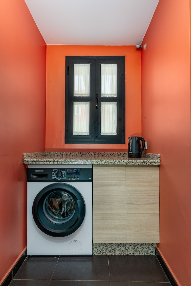 Smartr Sevilla Las Duenas 6/56