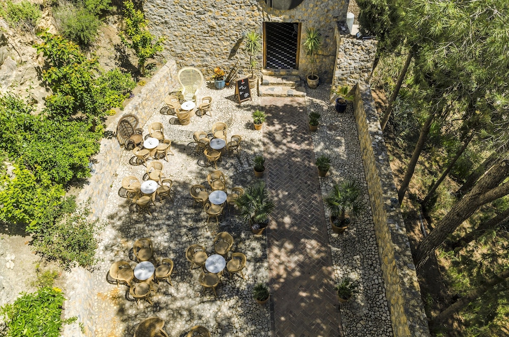 Castillo de Monda 34/66