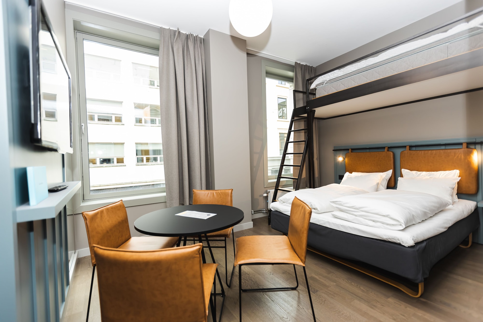 SUPERIOR, DOUBLE BED