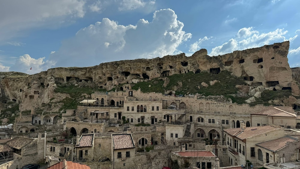 Solem Cave Suites 51/56