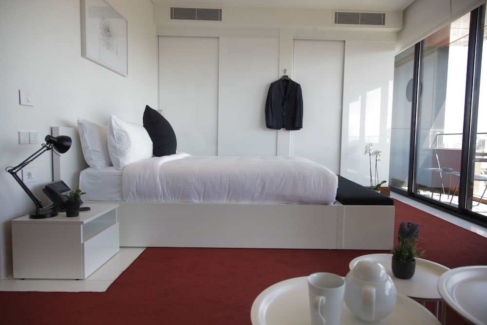 DELUXE, DOUBLE BED, CITY VIEW