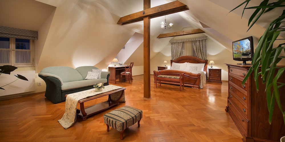 Boutique Hotel Constans 25/50