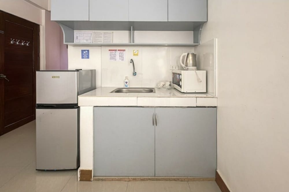 Alicia Apartment 4/23