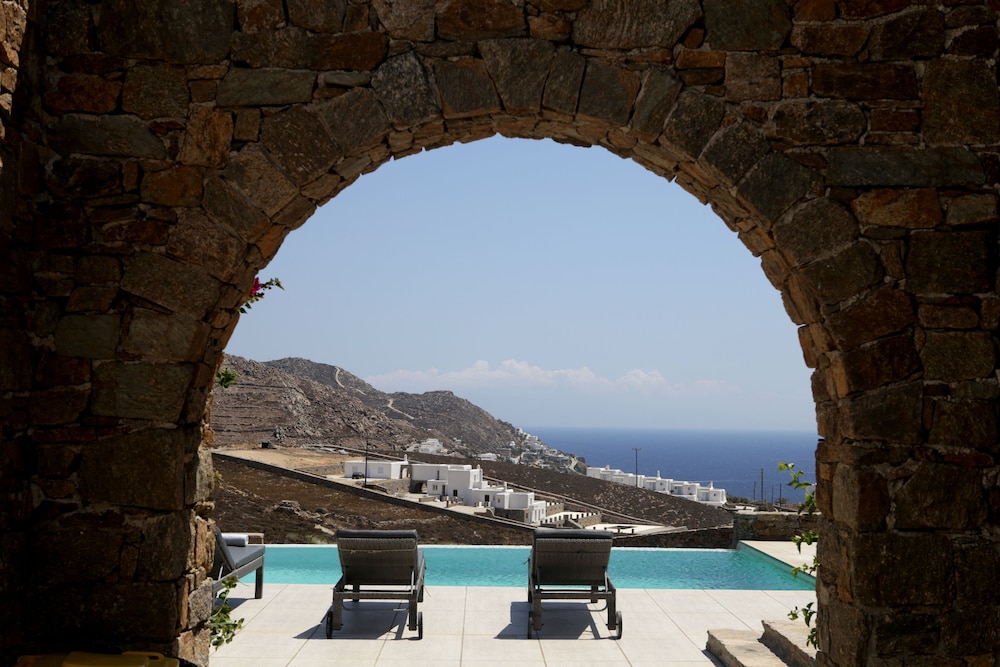 NIRIIDES LUXURY HOMES 37/50