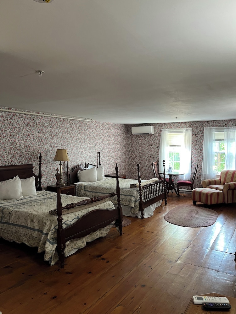 Old Orchard Beach Inn 56/79