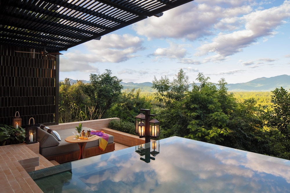 Explorer, Pool, Mekong, Suite, King Bed