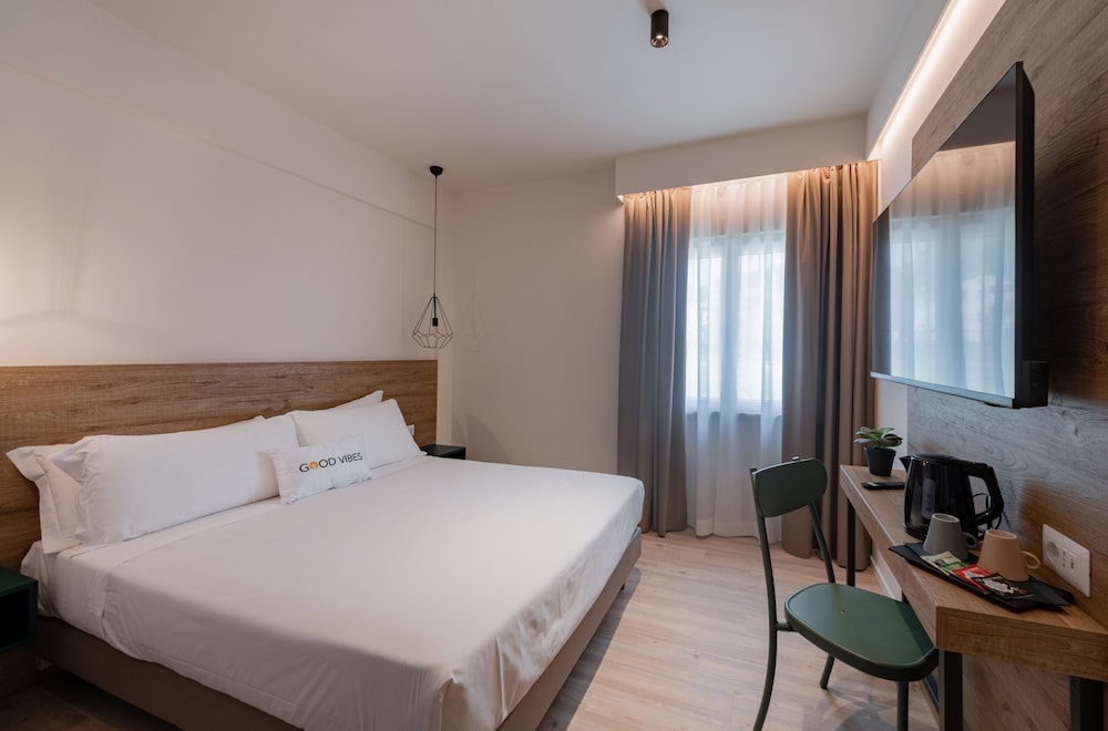 SUPERIOR, SINGLE, DOUBLE BED