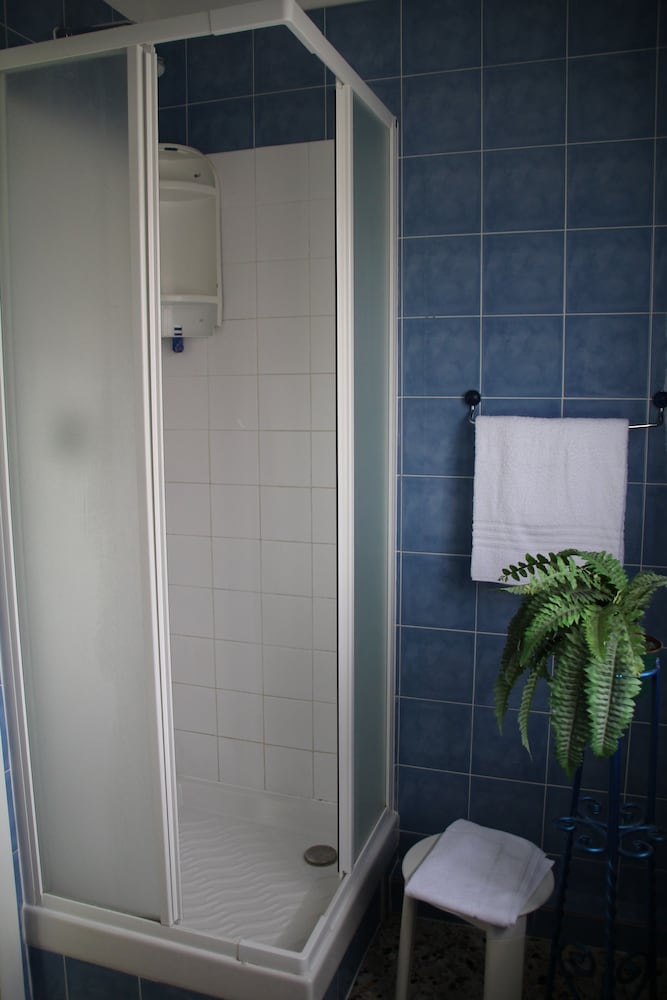 Albergo Moderno 33/33