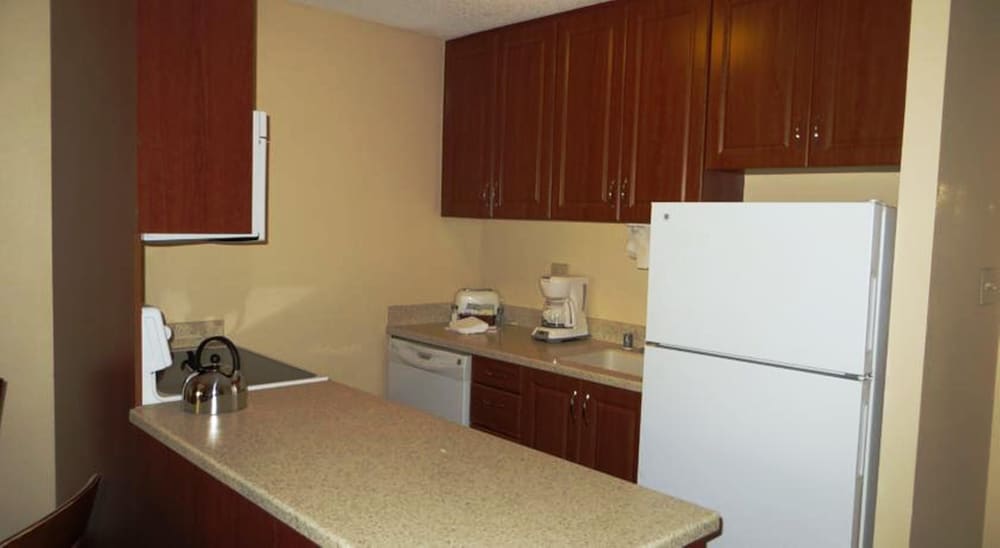 Jockey Resort Suites Center Strip 12/73