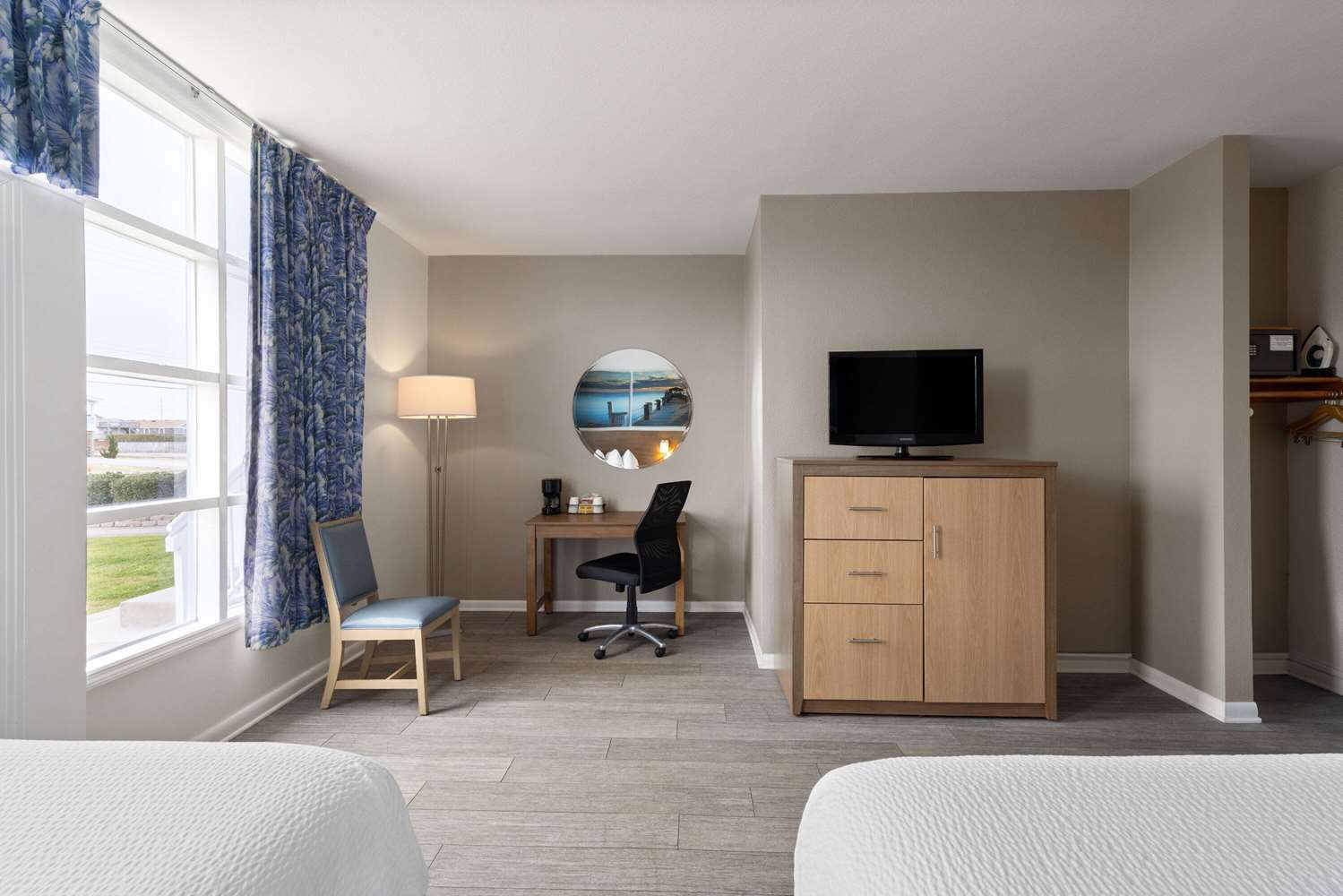 Days Inn by Wyndham Kill Devil Hills Oceanfront - Wilbur 47/59
