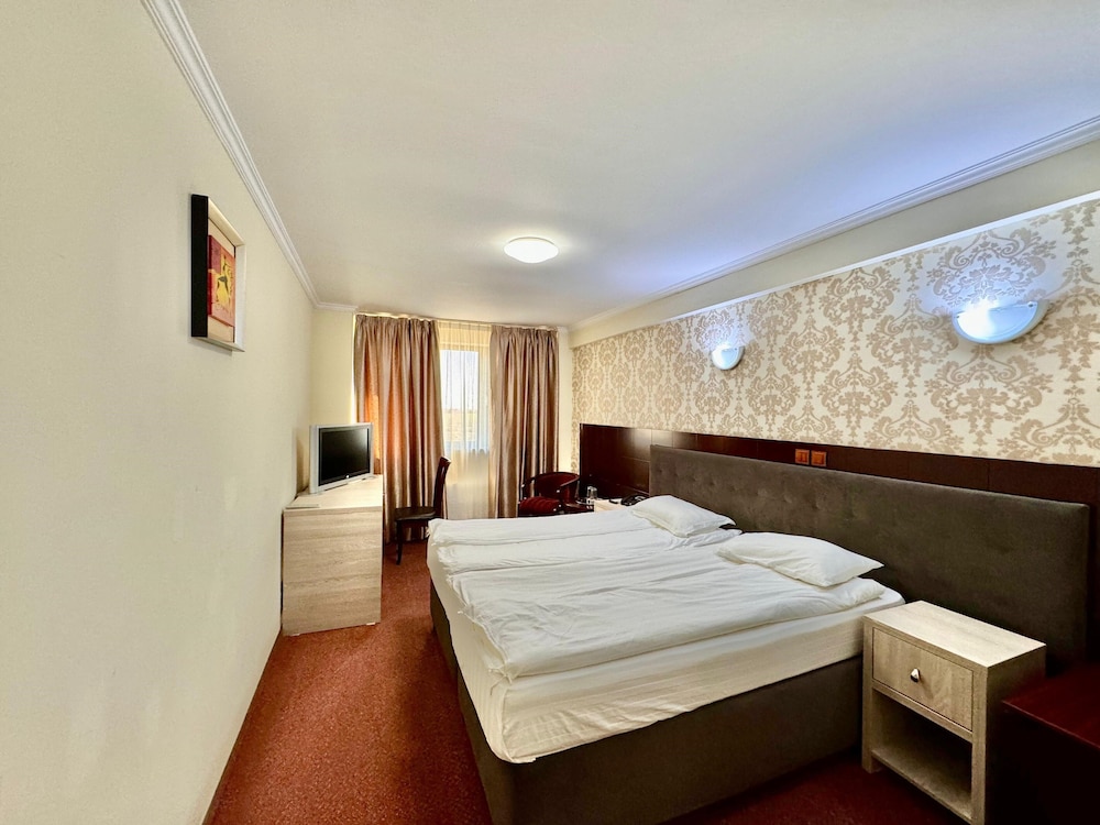 Standard, King Bed
