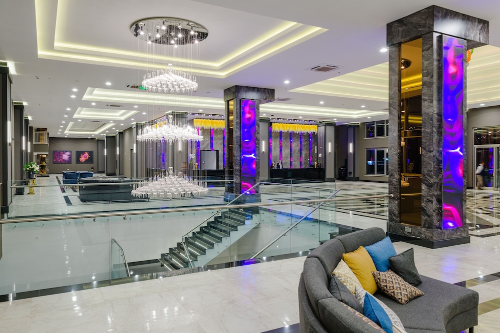 The Arkin Iskele Hotel 11/66