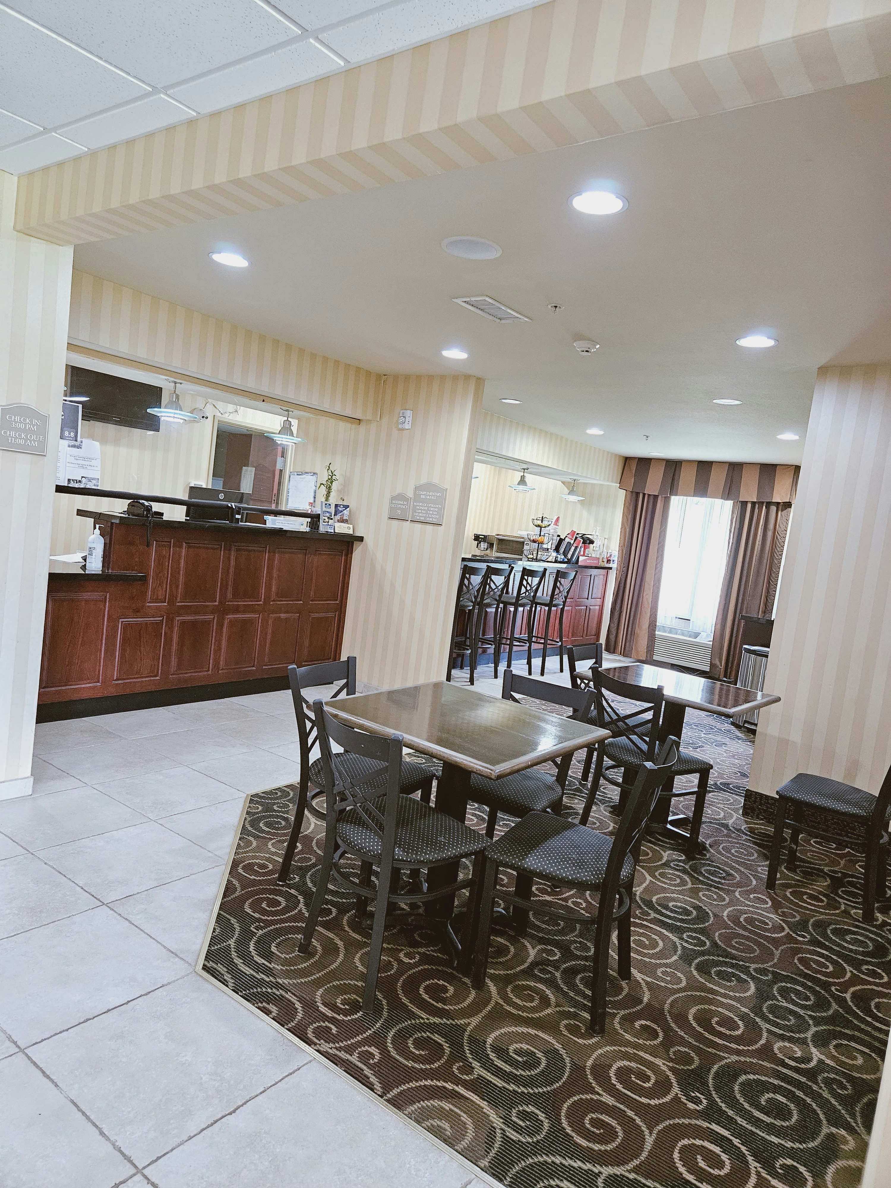 Cobblestone Inn & Suites -- Bloomfield, IA 26/30
