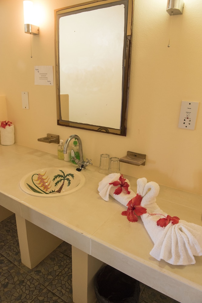 Petite Anse Hotel 45/49